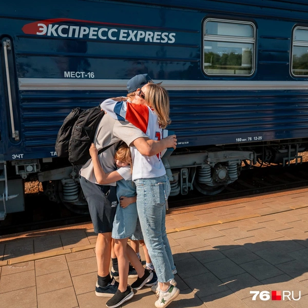 Трогательная встреча с семьей  | Источник: Александр Куренной / 76.RU