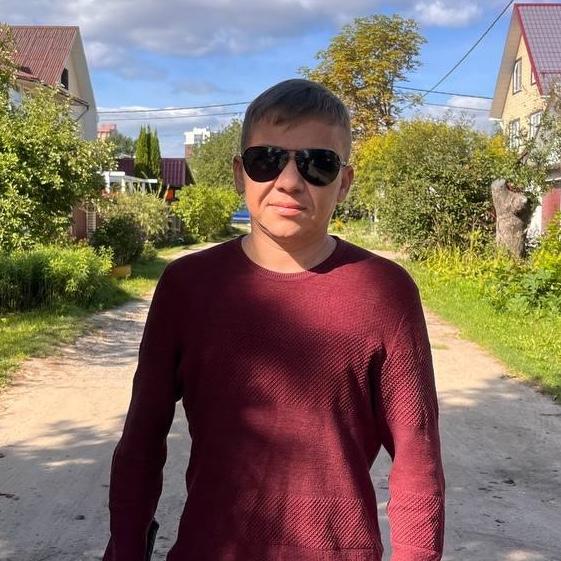 <p>Артем Кирьянов</p>