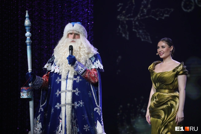 В новогодних представлениях всегда в конце выходит Дед Мороз | Источник: Елена Елисеева / E1.RU