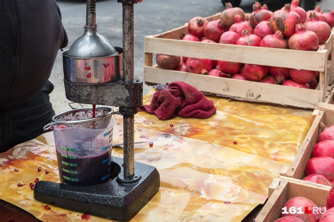 Врачи отмечают пользу гранатового сока | Источник: Евгений Вдовин / 161.RU