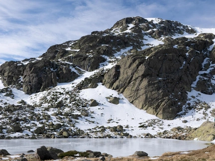 43-летнюю альпинистку Полину Захарову, пропавшую на горе Иремель без еды и снаряжения, ищут третий день