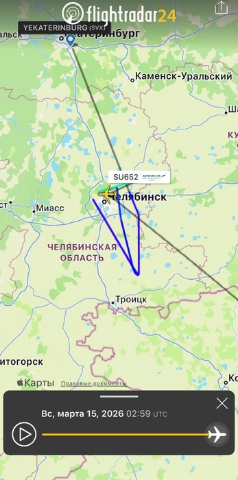 По данным сервиса, самолет вообще совершил посадку в Челябинске около 3 ночи | Источник: Flightradar24