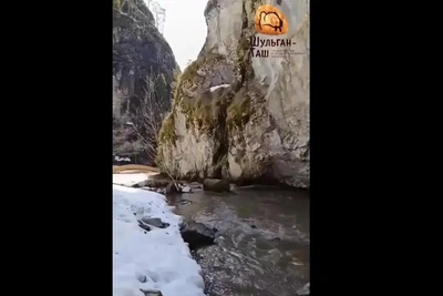 Подземная река соединяет два озера в Башкирии