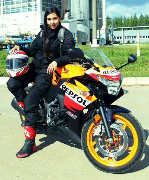 Самые красивые девушки Казани на мотоциклах, фото 