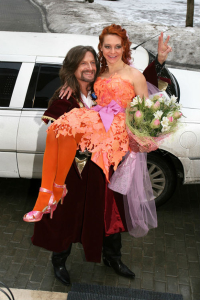 Во дворце Дурасова таких ослепительных невест еще не видели. 2008 год