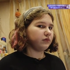 «Мне бы сбросить 50 кило»: мама раскормила 11-летнюю дочь до 100 килограммов