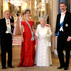 Дворцовый дебют: королева Летиция на торжественном приеме в Букингемском дворце