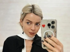 Жена Игоря Вдовина Елена Николаева щеголяет в полупрозрачном платье на последних сроках беременности