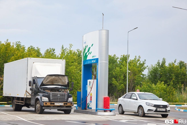 На газу часто ездят грузовики и машины такси | Источник: Роман Данилкин / 63.RU