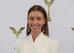 15-летняя Анна Пересильд подтвердила разрыв с коллегой по «Слову пацана» Ярославом Могильниковым