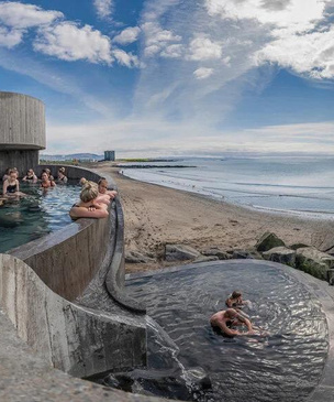 Купальня Guðlaug baths в Исландии