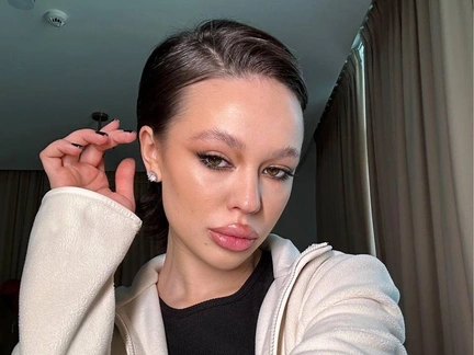 «За деньги — да». Как Инстасамка отказалась от мата, скандалов с коллегами и жизни в России