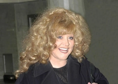 «Не беспокойтесь за меня!»: Алла Пугачева разрешила весну за границей и закатила вечеринку на яхте