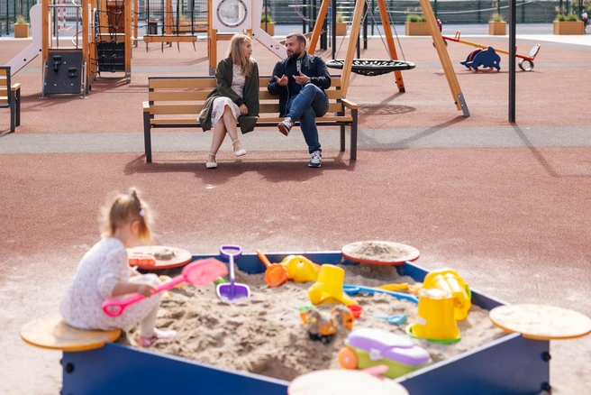 Во внутреннем дворе предусмотрены разные зоны для детей и взрослых | Источник: Инна Кузнецова