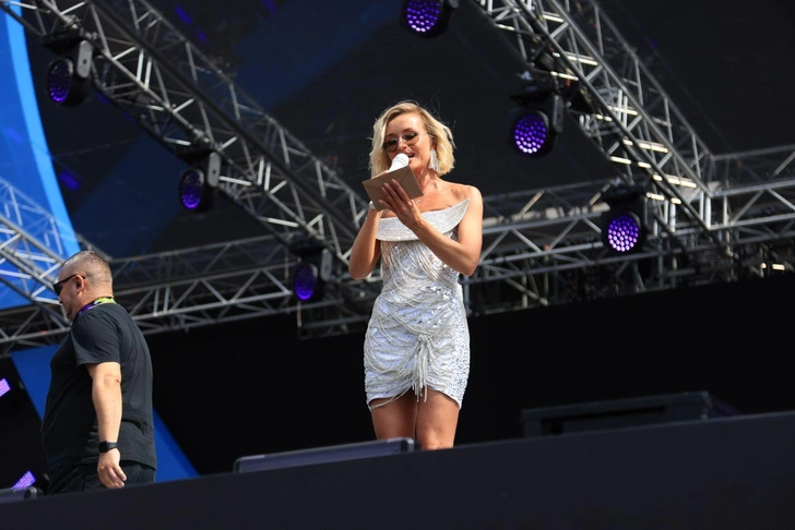 Полина Гагарина | www.starhit.ru