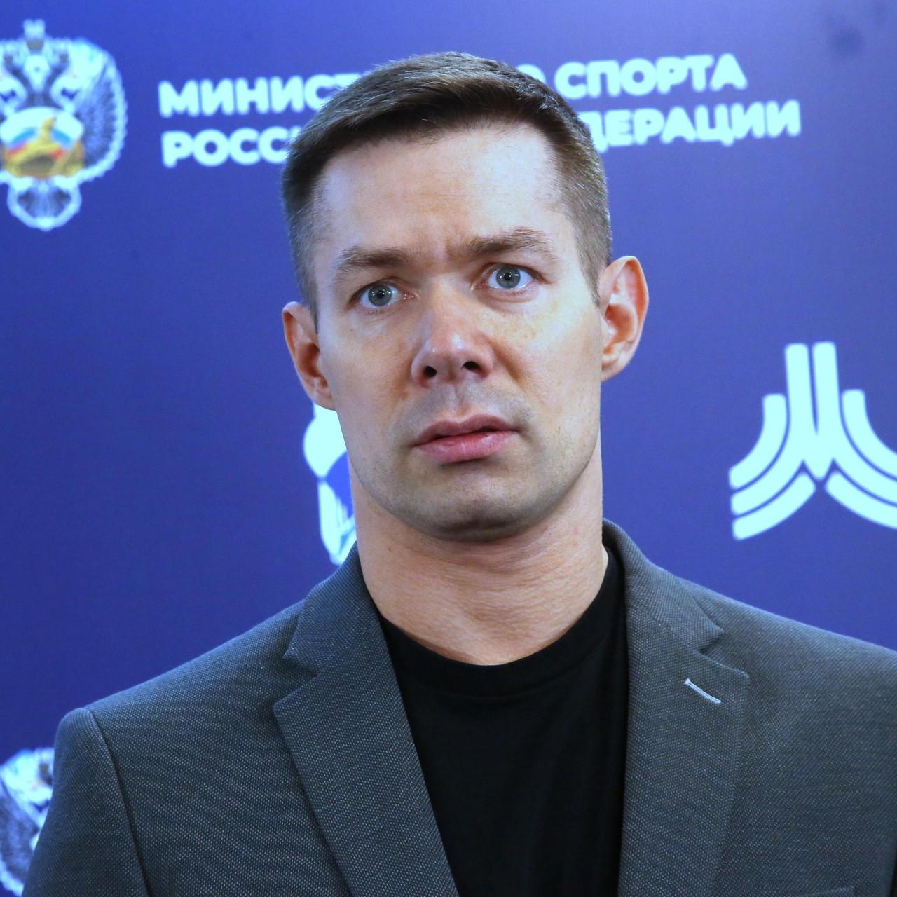 В разводе и воспитывает сына: Стас Пьеха закрутил роман со стилистом, моложе его на 14 лет