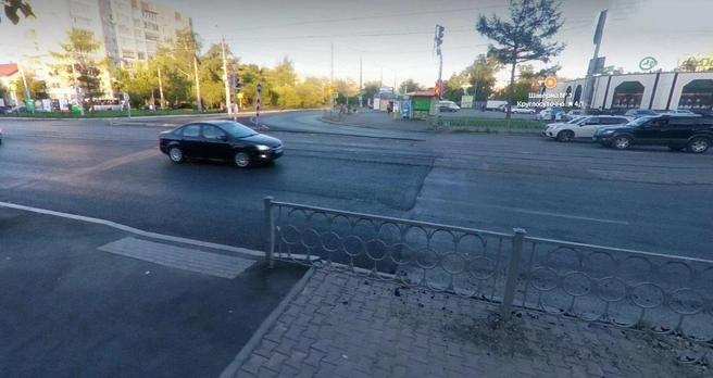 Белореченская&nbsp;— Посадская. Еще одно место, где можно сделать расширение пешеходного перехода | Источник: Владимир Злоказов