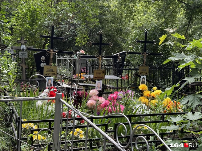Выясняли «земельный вопрос» на кладбищах | Источник: Сергей Петунин / 164.RU