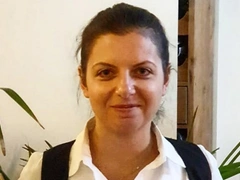 Татьяна Толстая осудила Маргариту Симоньян за ее предложение насильно забирать плазму у вылечившихся от коронавируса