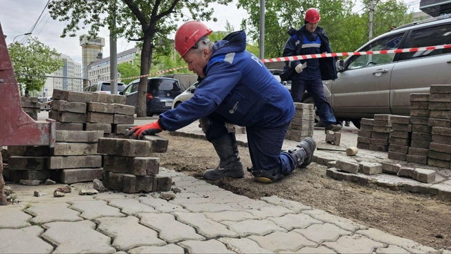 Работы идут и в будни, и на выходных | Источник: пресс-служба «Россети Сибирь»