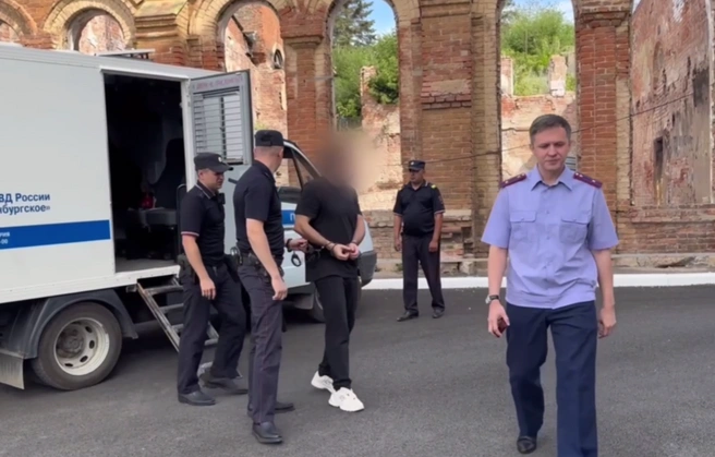 В Оренбурге одному из братьев Макаровых предъявлено обвинение в убийстве студента у кафе «Вуаль» в 2011 году | Источник: СУ СК РФ по Оренбургской области