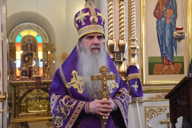 «Все равно мы все умрем»: священники призывают идти на Пасхальную службу, несмотря на просьбы властей и РПЦ