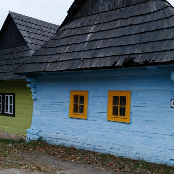 Жители деревни Влколинец в Словакии требуют исключить ее из списка ЮНЕСКО — причины и подробности