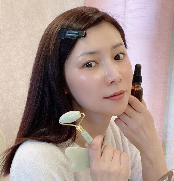 Как в 53 выглядеть на 17: секреты красоты нестареющей японки