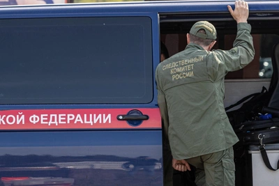 Двухлетний ребенок выпал из окна в Бердске