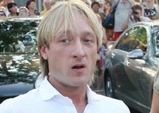 Евгений Плющенко вышел на первую тренировку