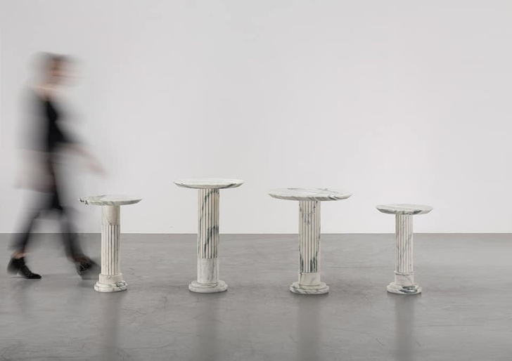 Выставка мебели Карла Лагерфельда в Париже (фото 7)