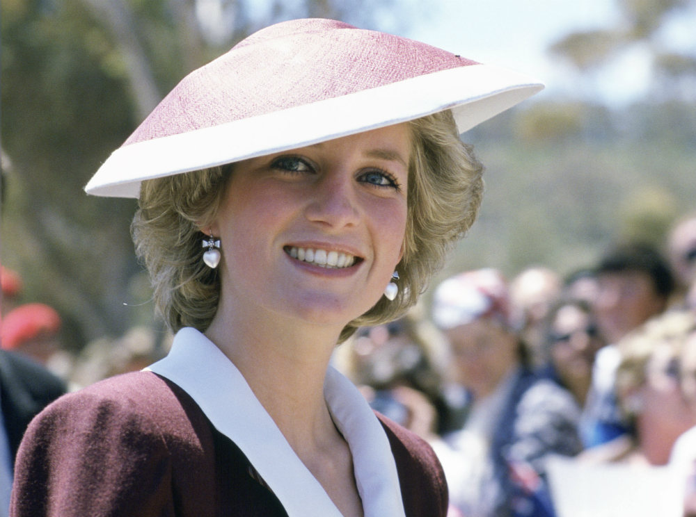 Дурная привычка Дианы, которая стоила ей хороших отношений с Королевой | marieclaire.ru