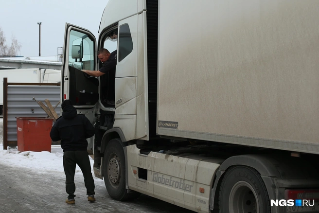 Просто перенести выходные для инспекторов не выйдет: тогда вслед за днями отдыха сдвинутся и дни пробок | Источник: Андрей Бортко / NGS.ru