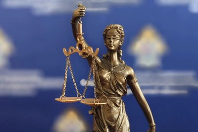 Адвоката в Орловской области осудили за мошенничество