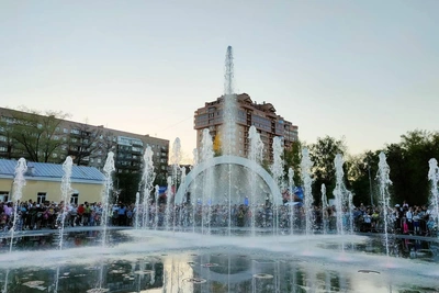 Светомузыкальный фонтан в Центральном парке запущен до 1 октября