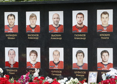 «Почему это случилось с нашей командой?»: 8 лет со дня гибели спортсменов хоккейного клуба «Локомотив»