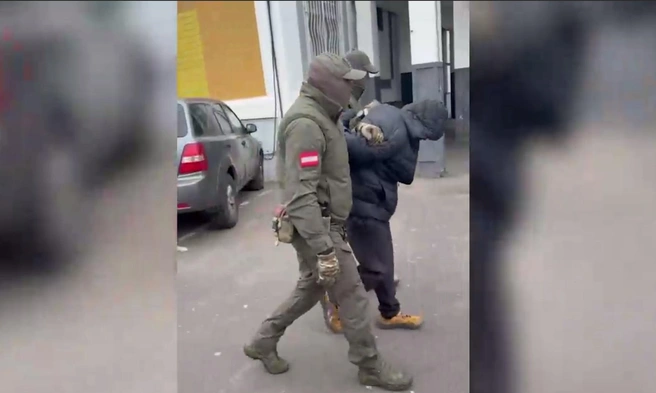 Мужчину задержали менее чем через сутки после обнаружения тела одной из его жертв | Источник: Росгвардия / T.me