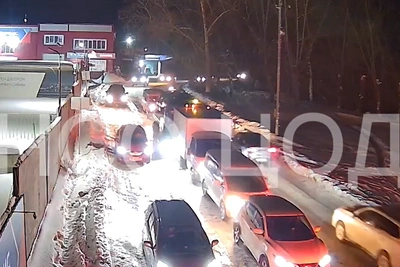 Пять автомобилей столкнулись на улице Большевистской в Новосибирске