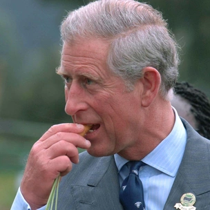 Монарх с причудами: странная пищевая привычка короля Карла, которая вас удивит