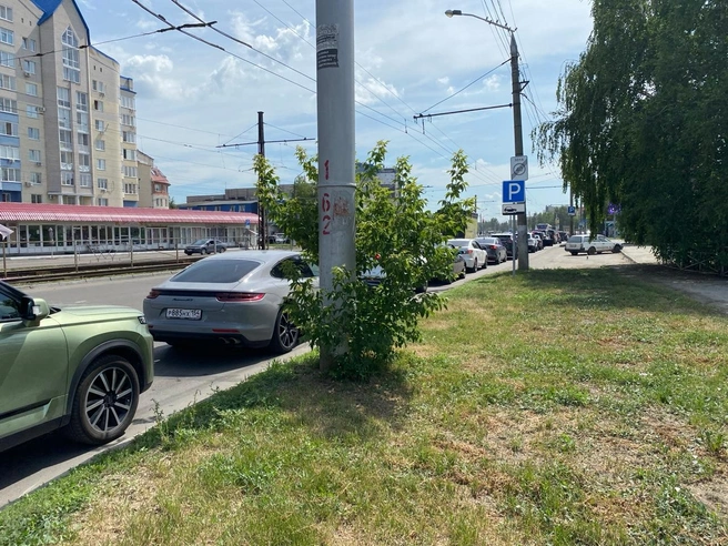 Барнаульцы часами стоят в очередях за топливом | Источник: Ирина Господаренко / NGS22.RU
