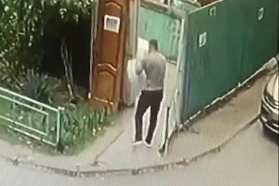 В Волгограде строительные отходы сбросили в баки ТКО