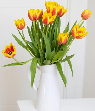 Как дольше сохранить тюльпаны в вазе свежими