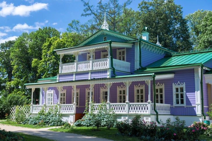 Усадьба матери Ивана Тургенева Спасское-Лутовиново  | Источник: Karasev Viktor via Shutterstock/Fotodom.ru