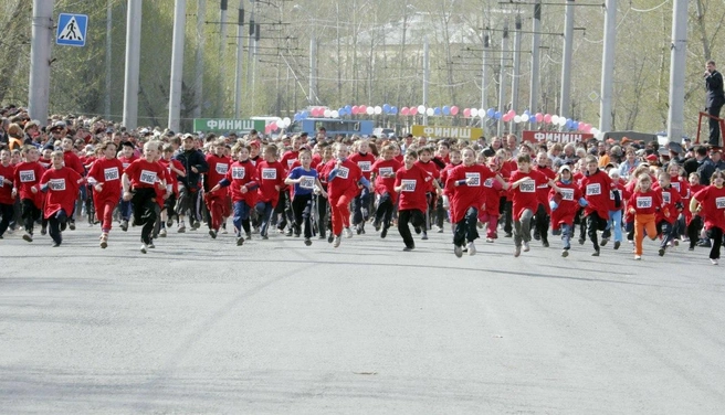 Юные спортсмены. Рябковский пробег в 2007 году | Источник: Марафоны и пробеги Кургана и области / Vk.com