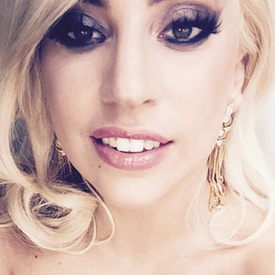 Леди Гага отстригла волосы