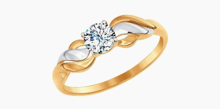Помолвочное кольцо из золота с фианитом