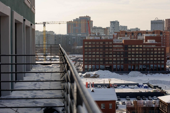 Вот мы вышли на балкон, полюбоваться видами | Источник: Ирина Шарова / 72.RU