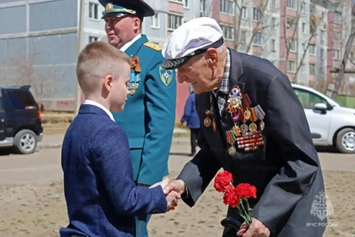 Спасатели навестили столетнего ветерана войны в Забайкалье
