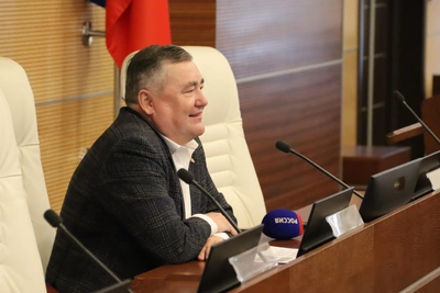 Valery Sukhikh highlights role of municipal journalists in promoting local topics