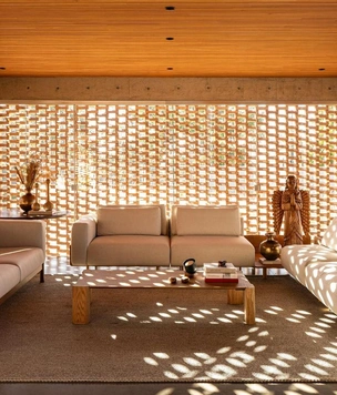 Кирпич, бетон и сквозняк: дом в Бразилии, который дышит через стены